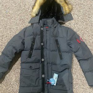 Spire by Galaxy men’s heavy weight coat with detachable hood.